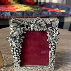 Vintage Silver picture frame with grapevine and leaf design